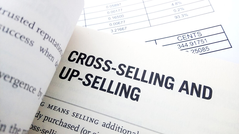 Cross-selling i up-selling w e-commerce – czym są