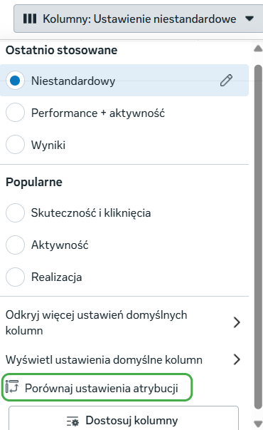 Screen z widoku panelu Meta Ads z zaznaczonym na zielono wierszem "Porównaj ustawienia atrybucji".