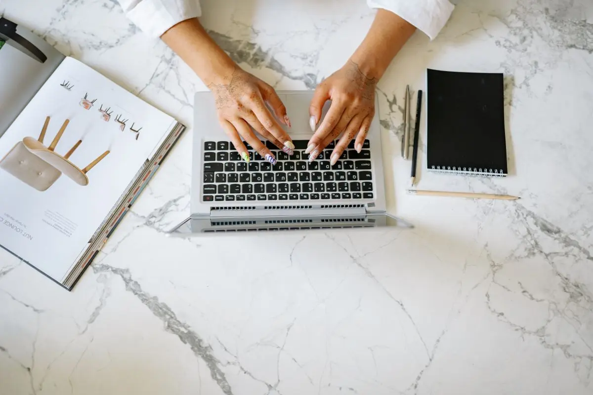Content marketing w strategii digital – jak planować treści, które wspierają sprzedaż?